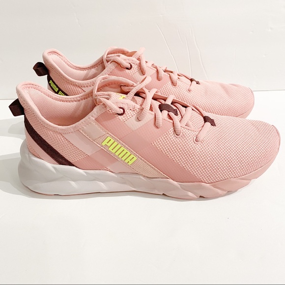 Puma Shoes - Puma  soft foam optimal comfort size 9.5